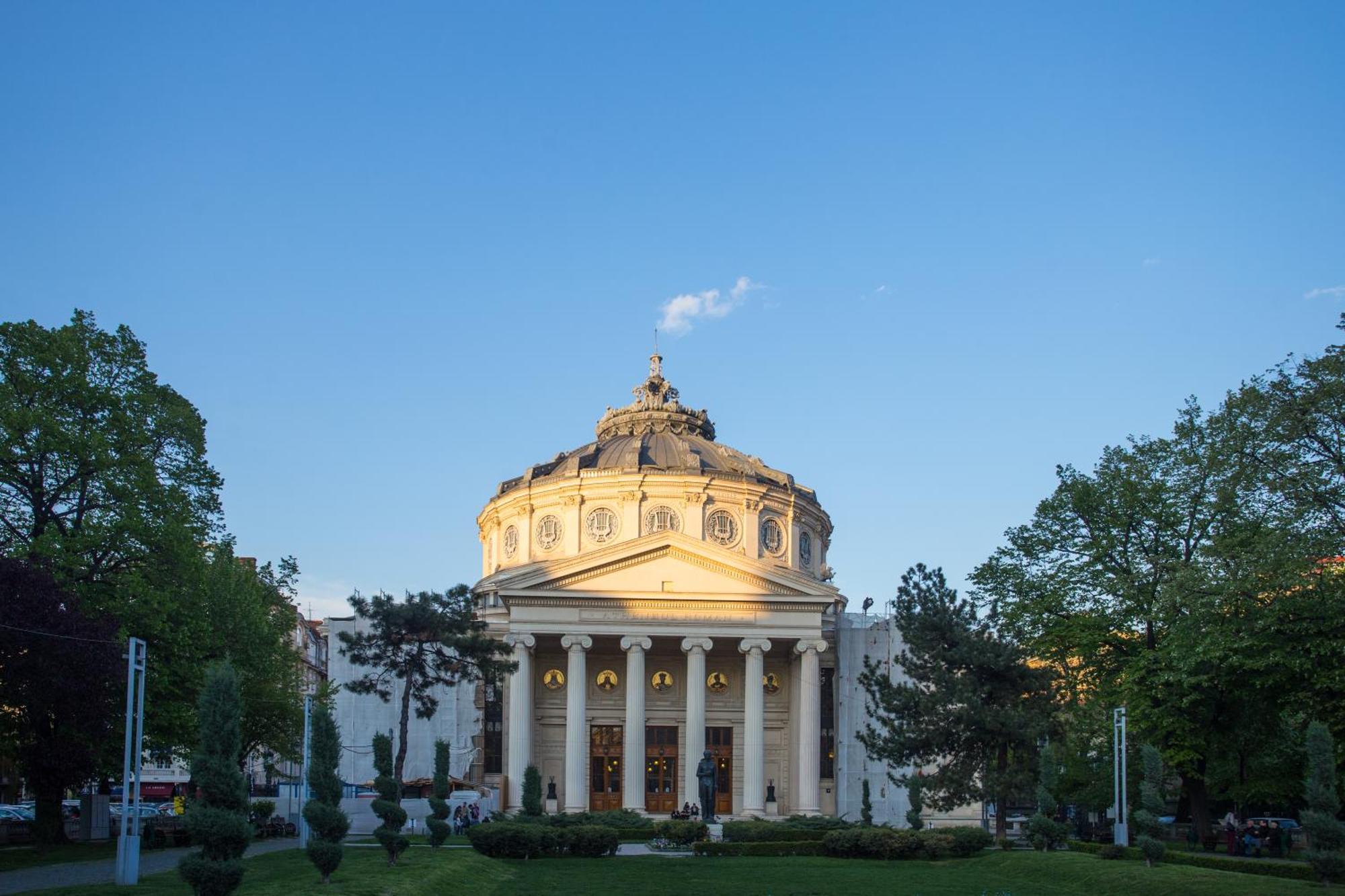 Royal Atheneum 2 By Citylife Suites Бухарест Екстер'єр фото